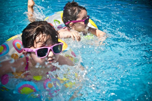 Comment choisir le bon type de sel pour une piscine au système de salinisation ?