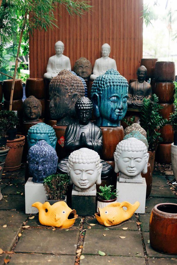 Les têtes de bouddha : vos alliées zen pour une déco harmonieuse